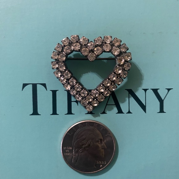 Vintage rhinestone heart brooch - Picture 3 of 7